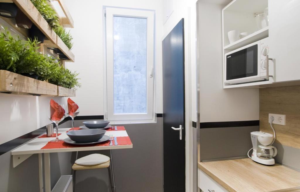 Apartman Prime Location Stylish Flats *